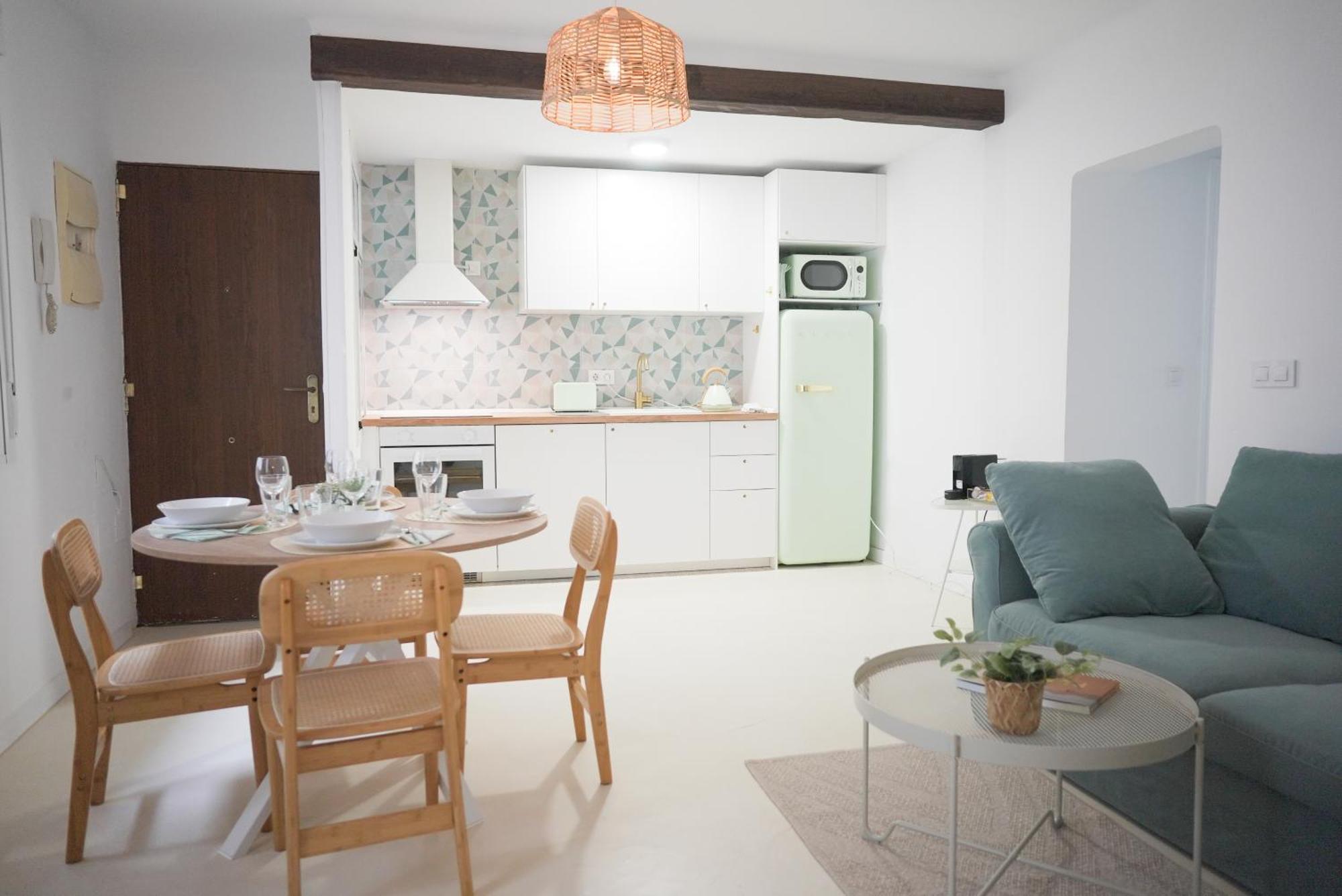 Apartamento Centrico La Merced - Free Parking & Free Gym Málaga Exteriör bild