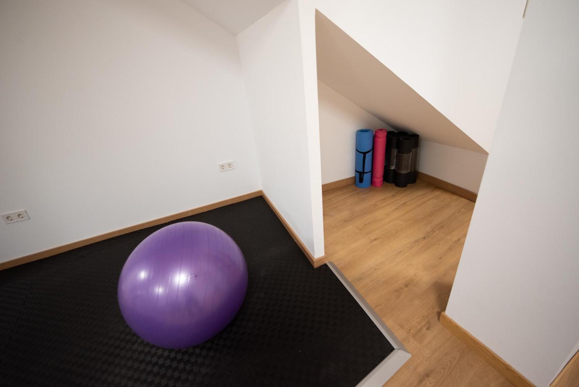 Apartamento Centrico La Merced - Free Parking & Free Gym Málaga Exteriör bild