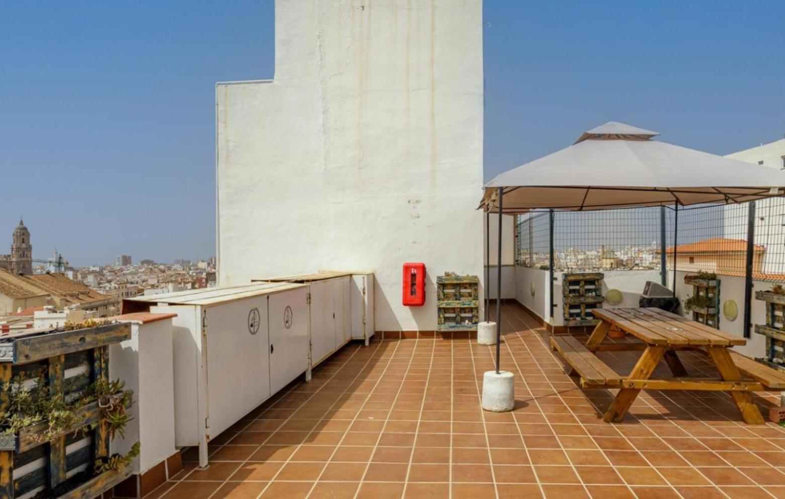 Apartamento Centrico La Merced - Free Parking & Free Gym Málaga Exteriör bild